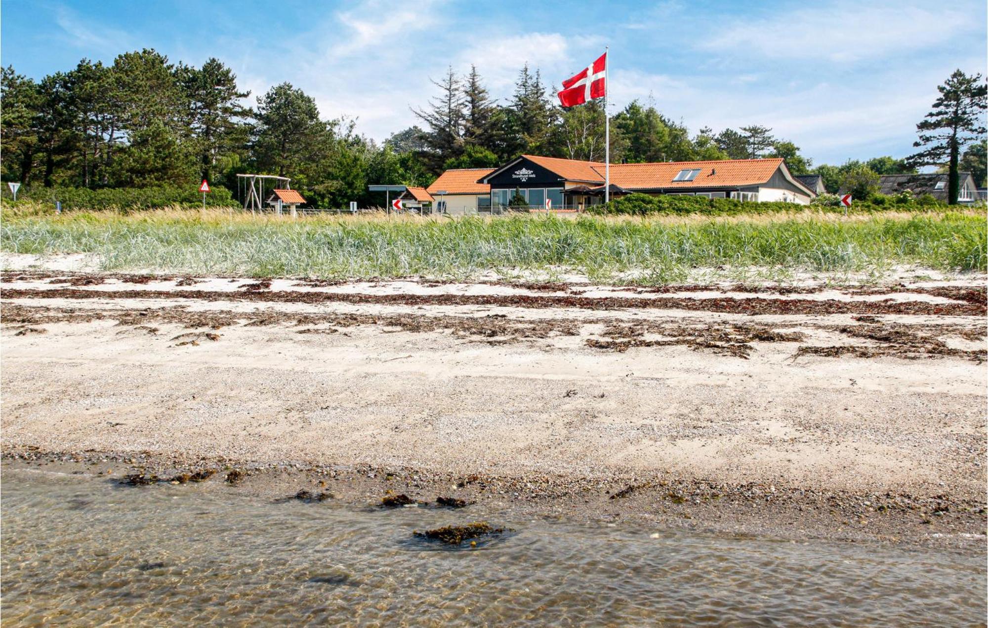 Strandhuset Knebel Екстер'єр фото